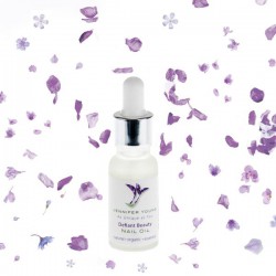 Defiant Beauty Nagel-olie verkrijbaar bij Mooihoofd voor chemo mutsjes en cosmetica